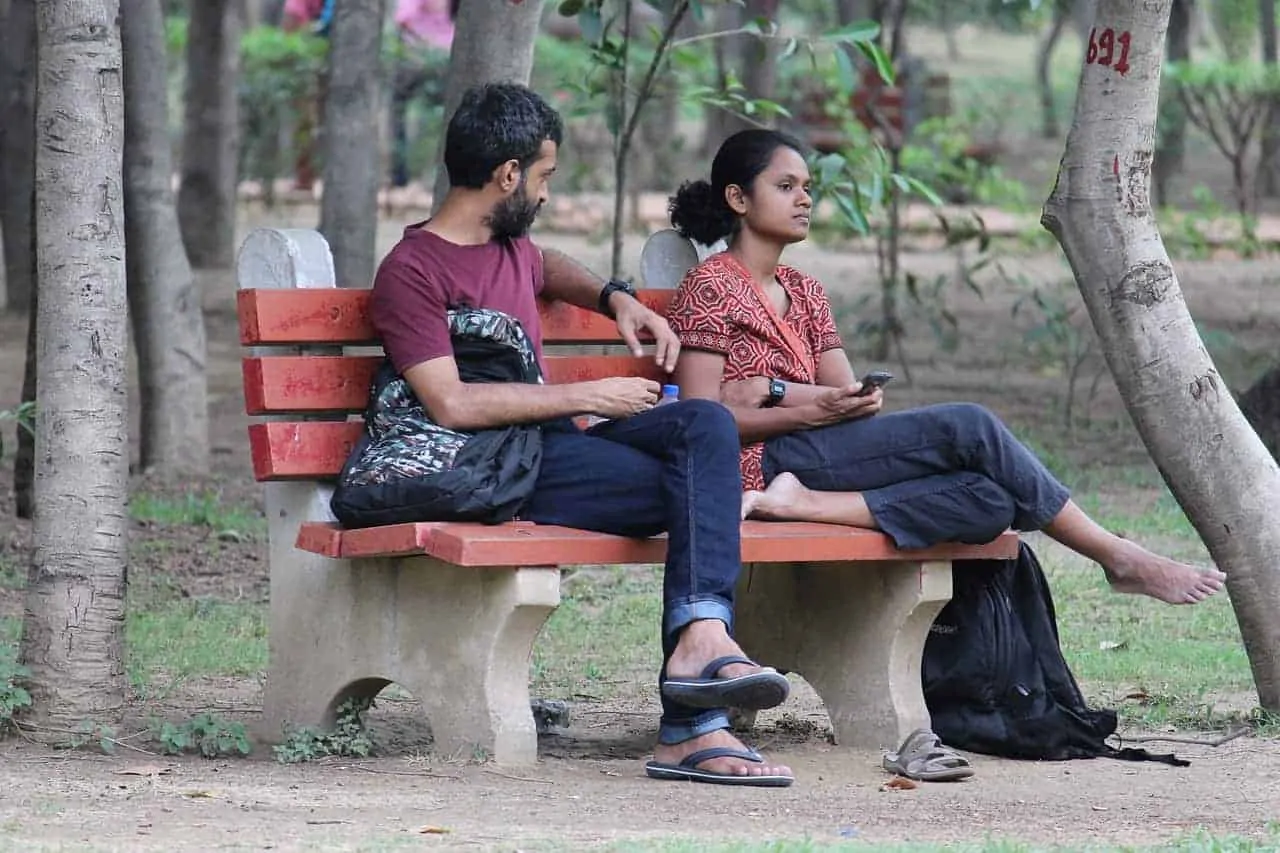 Secrets of Happy Couples: 8 Things That Happy Couples Do 2 Secrets of Happy Couples