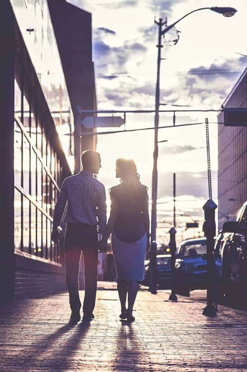 Secrets of Happy Couples: 8 Things That Happy Couples Do 6 Secrets of Happy Couples
