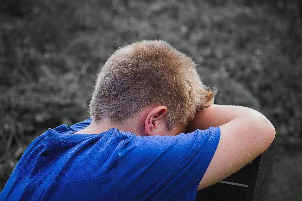 Beware: 10 Innocent Signs You Might Be in a Toxic Relationship 6 toxic-relationships-hurt-children