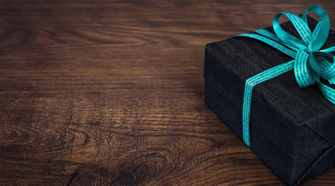 Relationship Tips: 8 Ways to Create a More Loving Relationship 1 a-thank-you-gift