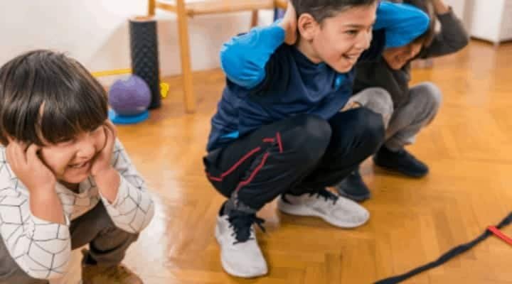 Teaching Healthy Boundaries to Your Kids blog post featured image
