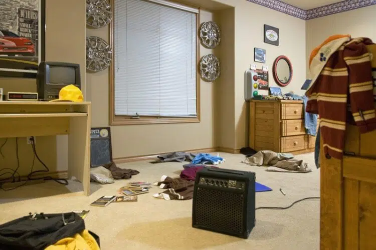 Marriage: 10 Important Issues to Discuss Before Tying The Knot 8 cluttered bedroom XYHY38X marriage
