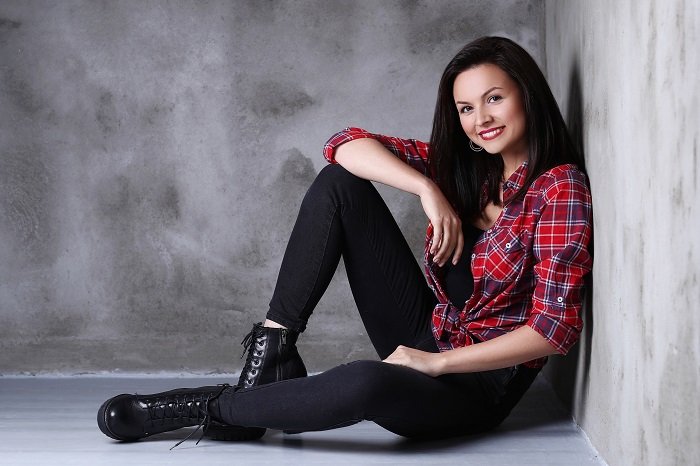 Beautiful girl posing on the floor