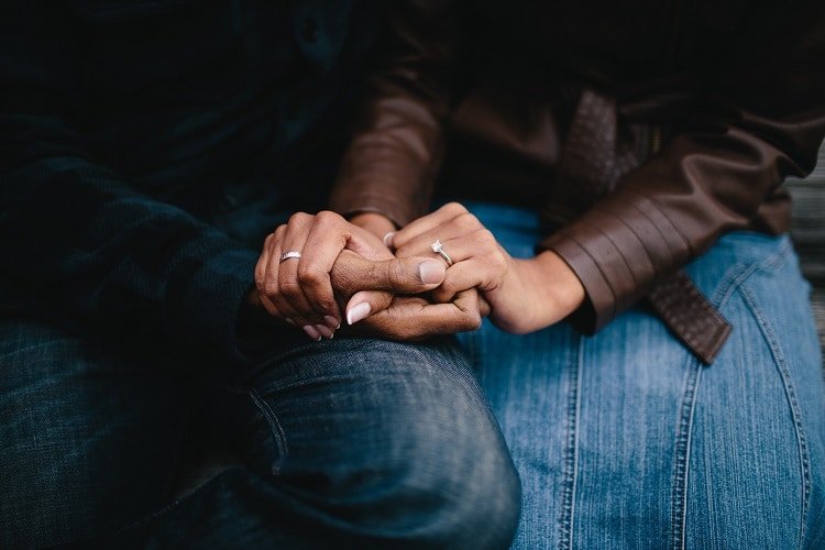 7 Simple Actions For How To Build Emotional Connection With A Woman 