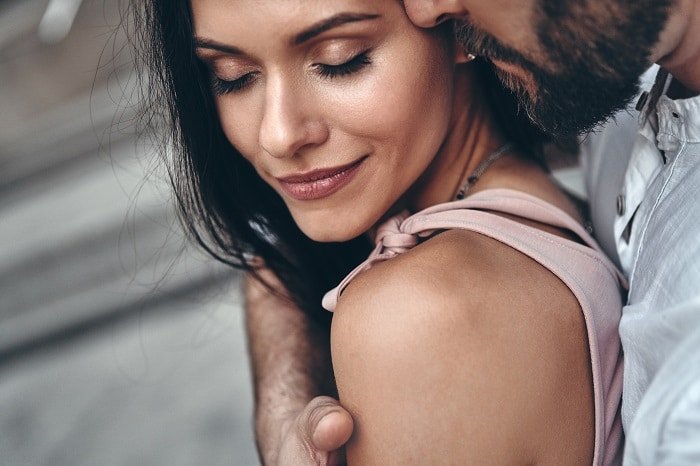 how to build emotional intimacy