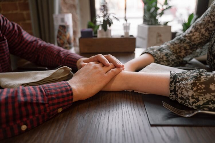 manipulative and controlling behaviour